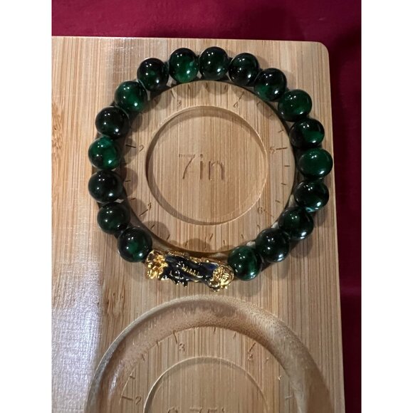 Green Jade Glass Beaded Bracelets With Gold Pi Xiu Charms 6.5" & 7" Sizes Stretc - Picture 3 of 7